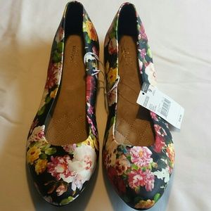 Basic Editions multi color floral flats